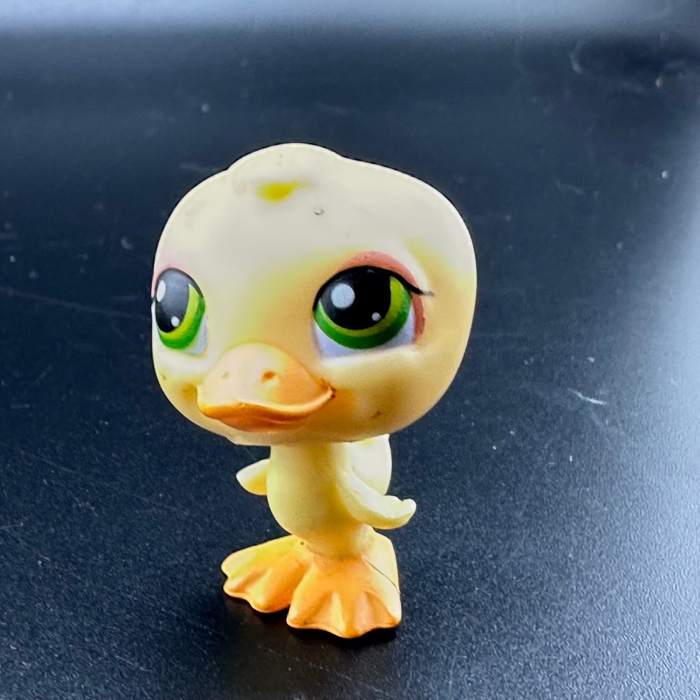 Hasbro Littlest Pet Shop LPS Yellow Duck AUTHENTIC  #51 green eyes